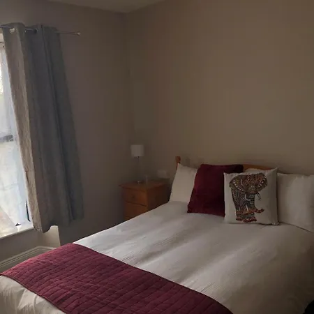 Tubridy House 2*
